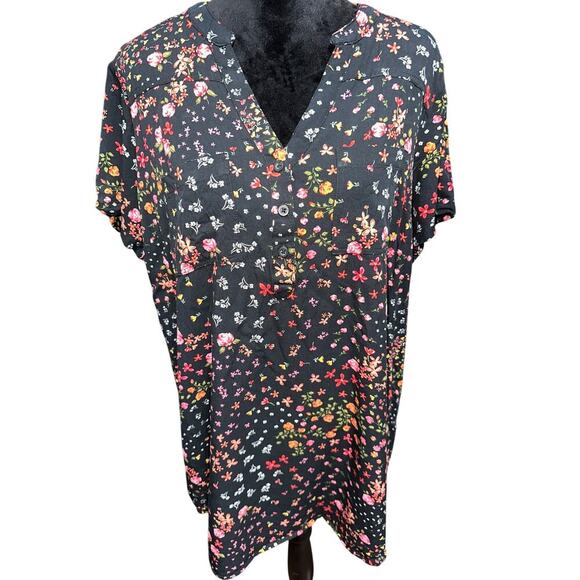 Torrid Harper Short Sleeve Top Blouse Black Floral Sz 2 lightweight Flowy Boho - Picture 1 of 8